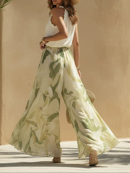 Alessandra - Top de Chiffon Sin Mangas con Volantes y Pantalón con Estampado de Lirios