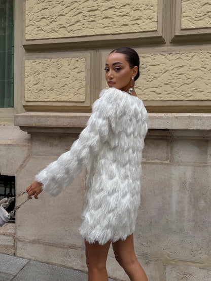 VESTIDO CORTO BLANCO CON FLECOS