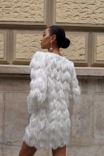 VESTIDO CORTO BLANCO CON FLECOS
