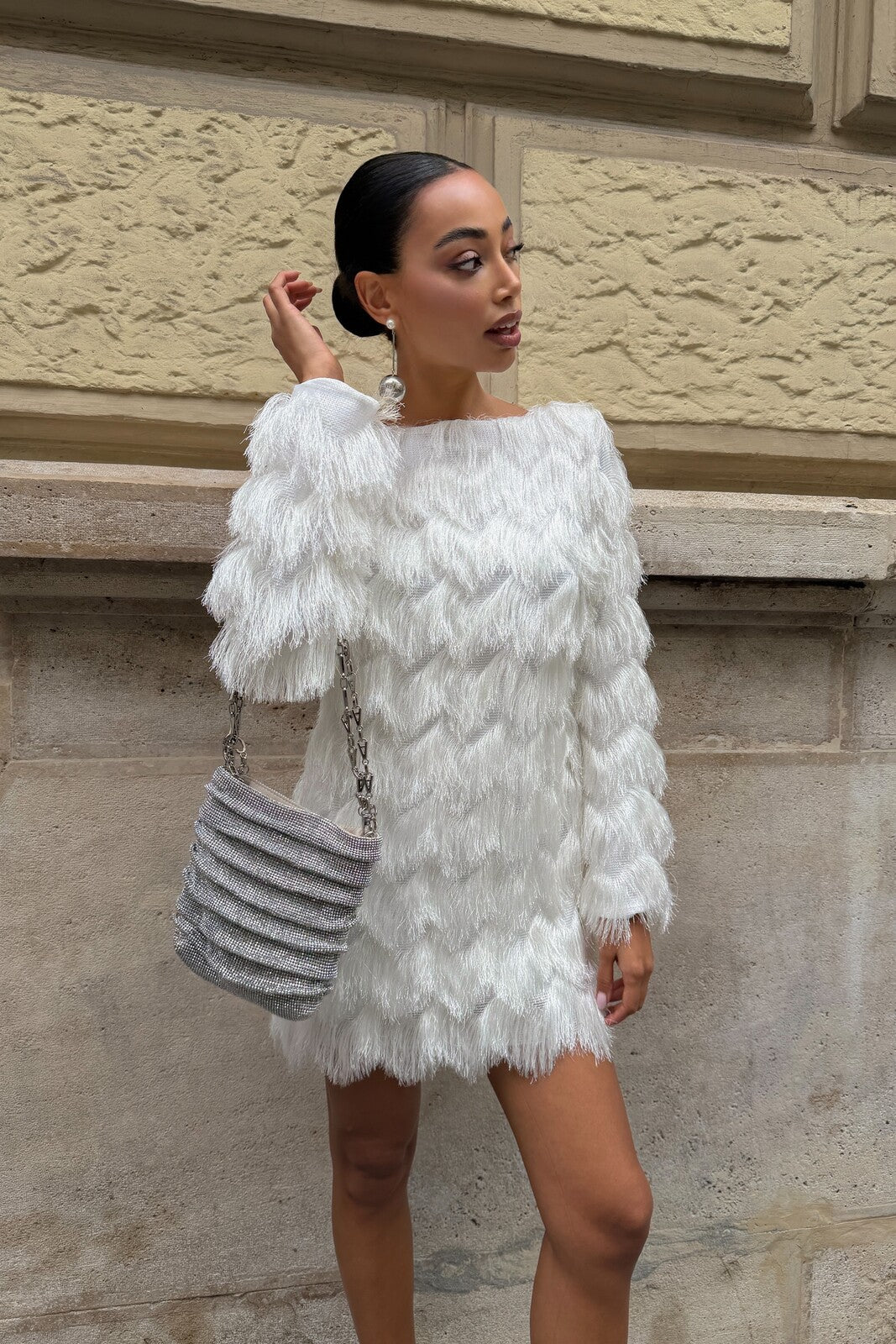 VESTIDO CORTO BLANCO CON FLECOS