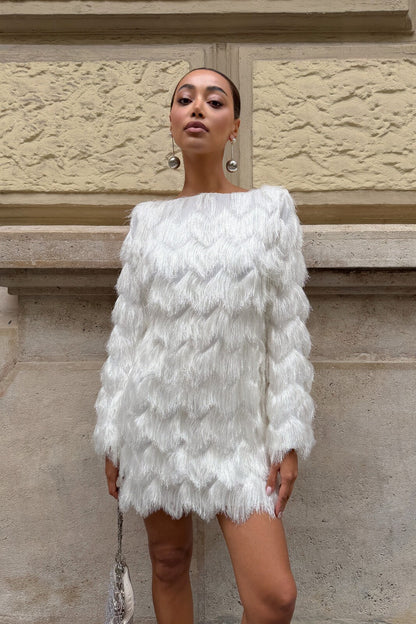 VESTIDO CORTO BLANCO CON FLECOS