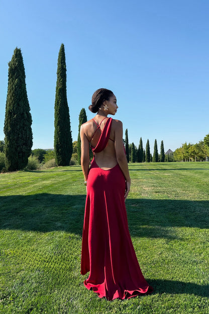 VESTIDO LARGO BURDEOS CON ABERTURA LATERAL Y ESPALDA ABIERTA