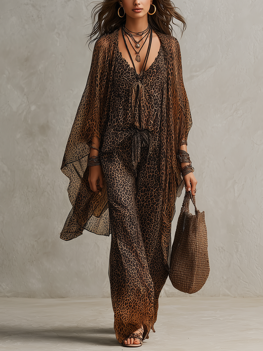 Conjunto Boho de Tres Piezas con Estampado de Leopardo Degradado y Bata Fluida