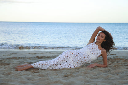 VESTIDO BLANCO DE ENCAJE FLORAL BORDADO