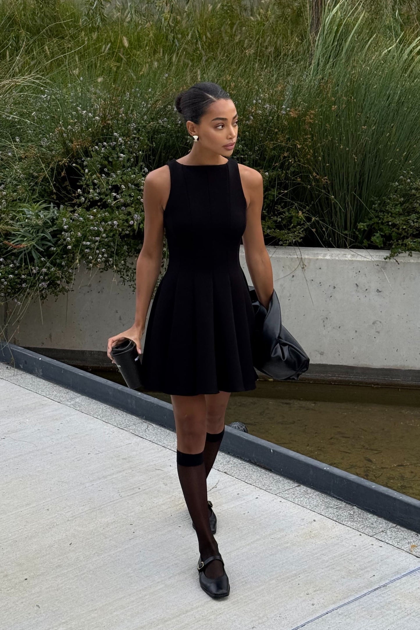 VESTIDO NEGRO CORTO