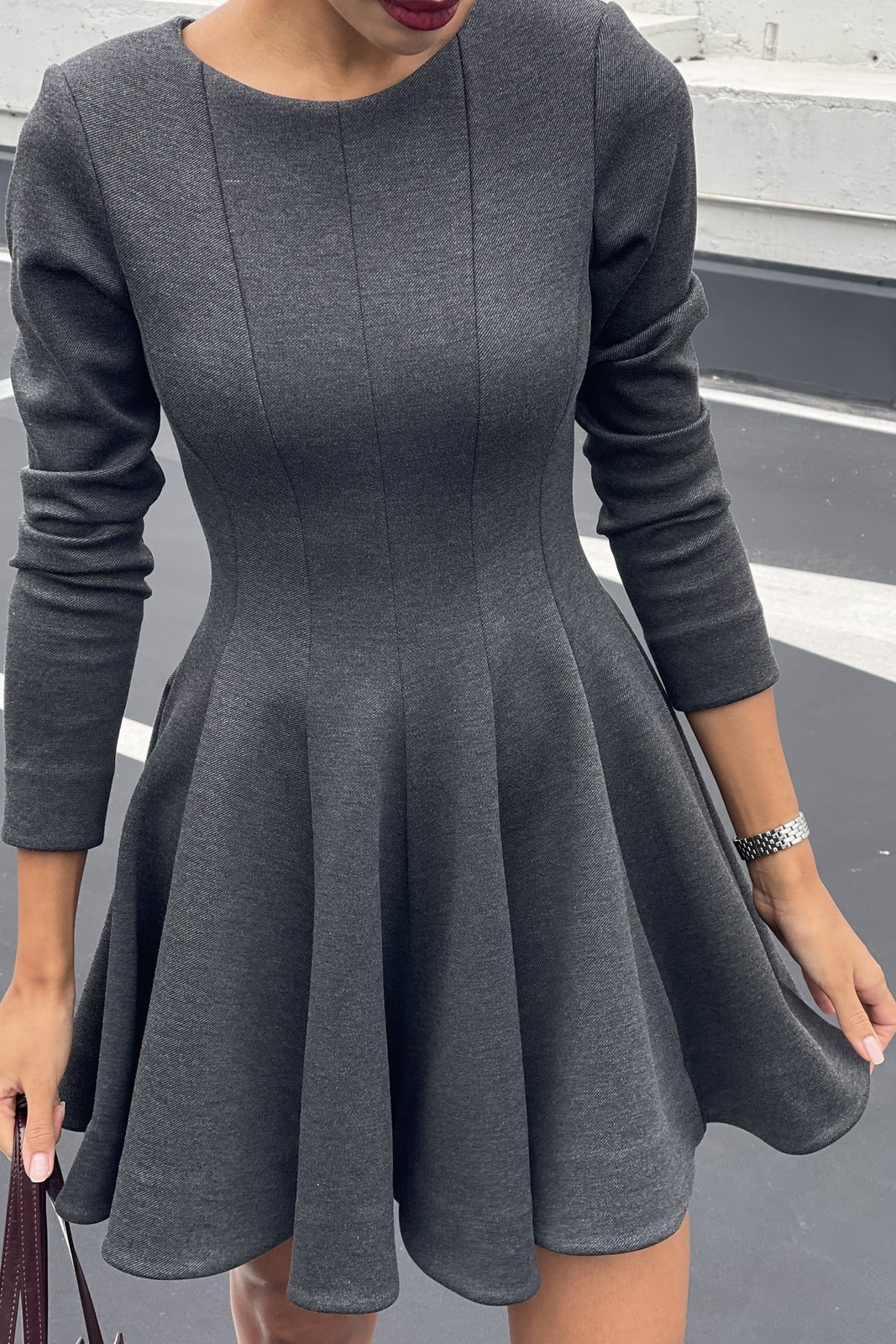 VESTIDO CORTO GRIS DE MANGA LARGA