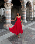 El Vestido Midi Scarlett en Rojo Clásico