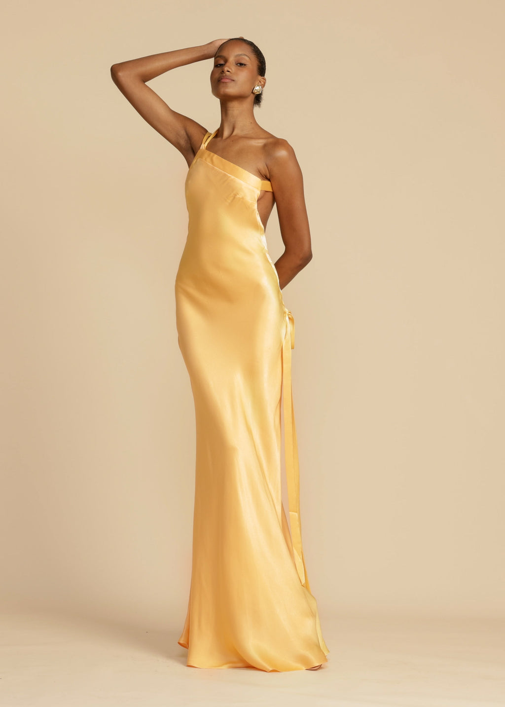 VESTIDO MONIQUE DORADO