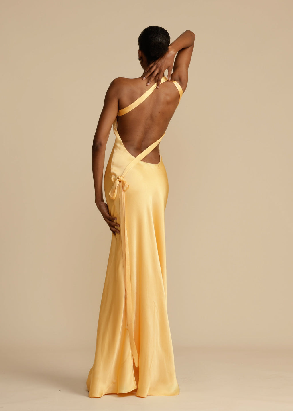 VESTIDO MONIQUE DORADO