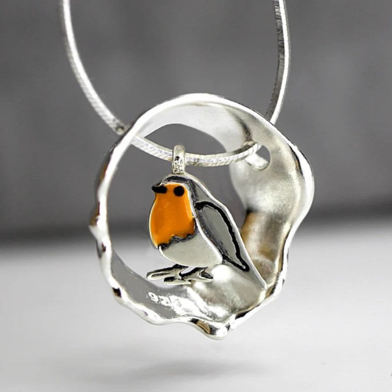 Collar Pájaro Delicado Hecho a Mano