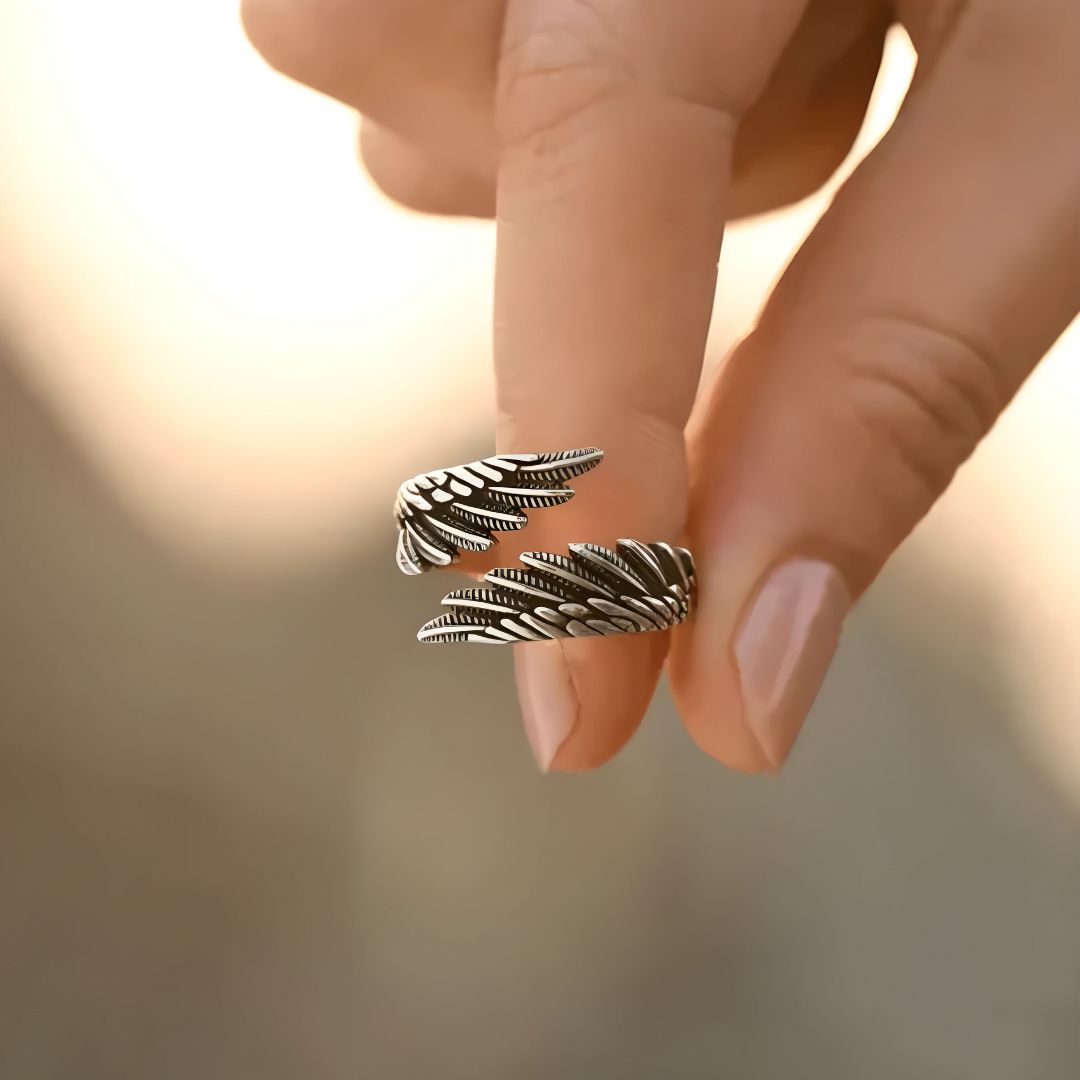 Alas De Ángel™ | Anillo Personalizado y Ajustable Con Nombre