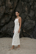 VESTIDO BLANCO DE ENCAJE FLORAL BORDADO