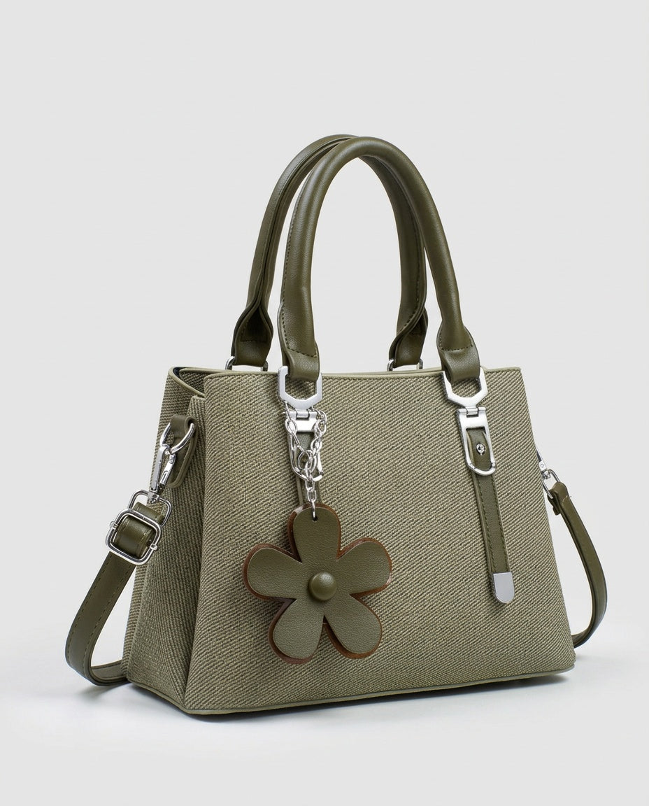 Bolsa de Mano con Flor Decorativa - foto de estudio - color Verde olivo