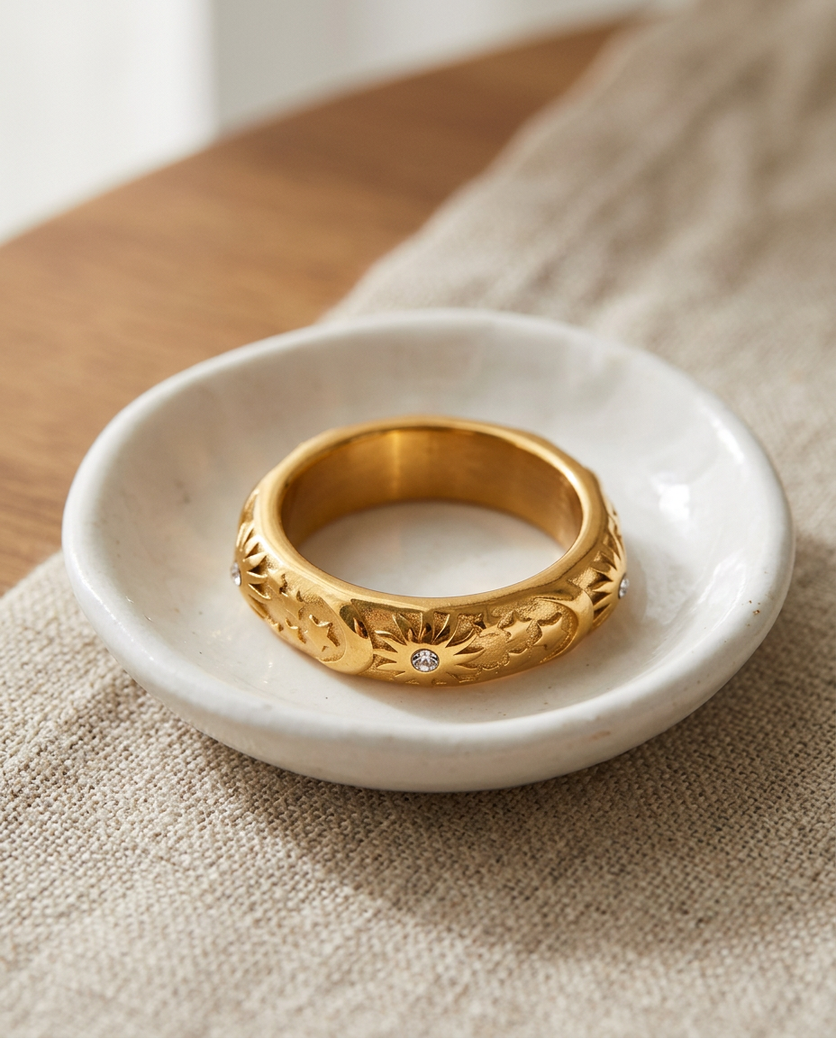 Anillo Grabado Sol y Luna - detalle