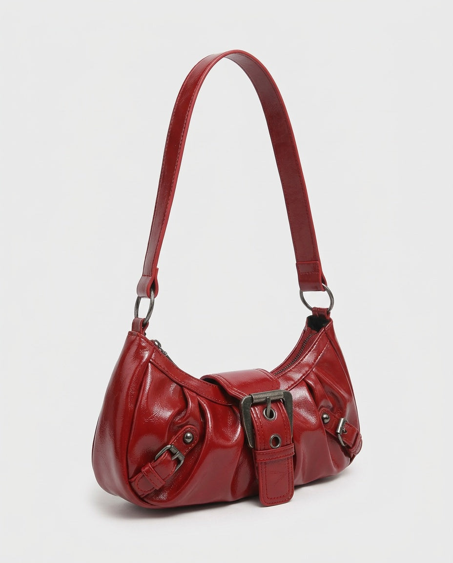 Bolsa de Hombro con Hebilla Retro - foto de estudio - color Rojo