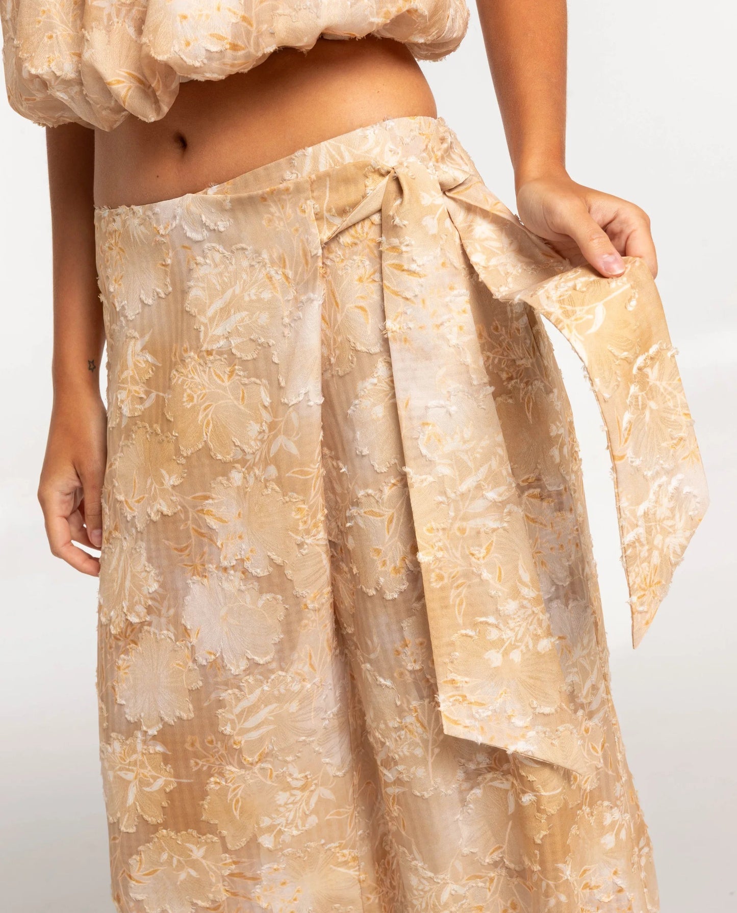 PANTALÓN BURNT SUGAR · ESTAMPADO